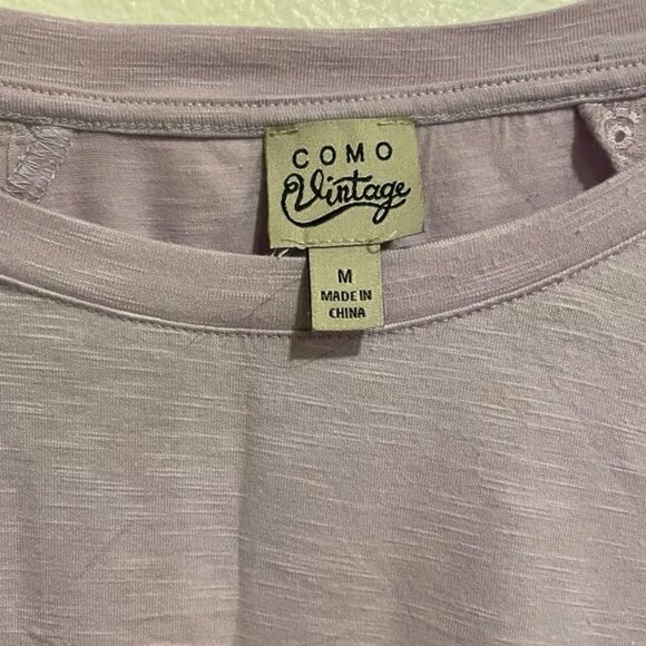 Women’s lavender blouse top with eyelet sleeves, size medium - Picture 2 of 3